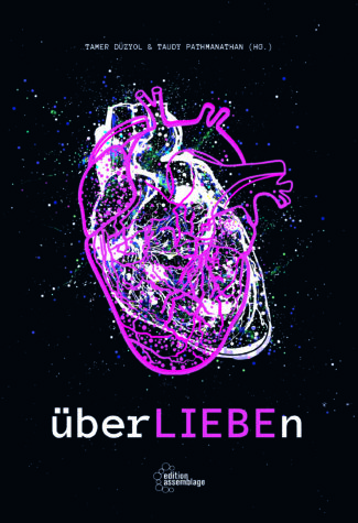 auf schwarzem Hintergrund, wie grüht mit kleinen Spritzern drum herum, zwei anatomische Grafiken von Herzen in pink und weiß, darunter der Titel in weiß und pink